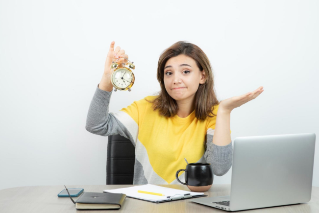 Balancing a Side Hustle and Higher Education: 5 Time-Management Secrets